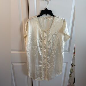Adonna Ivory vintage  Sleepshirt Gown Medium V-neck Short Sleeve